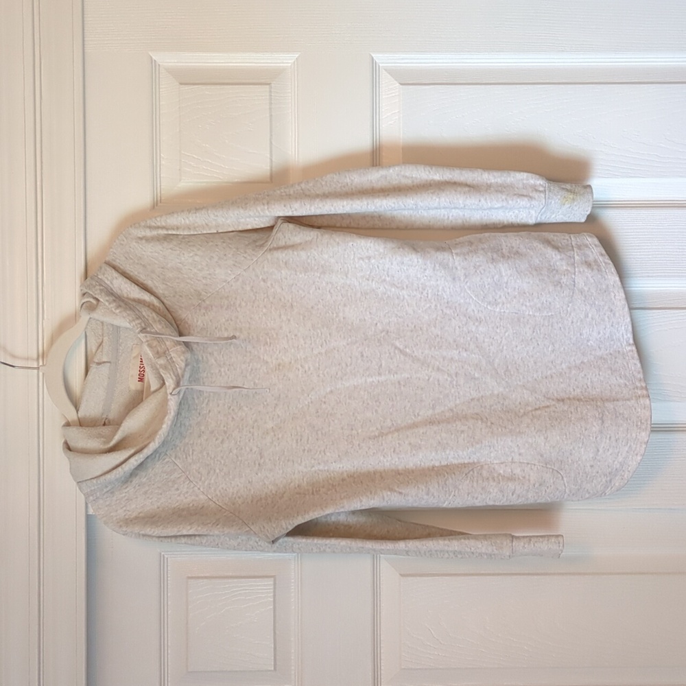 Soft cowl neck sweatshirt w/ pockets